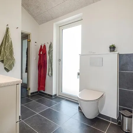 Stunning In With Kitchen Holiday home