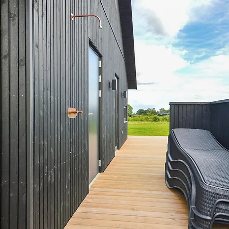 Holiday home Stunning In With Kitchen *